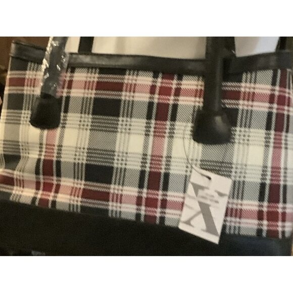Handbag With Red Interior,Black Trim Maxx New York Plaid NWT 12" L X 8" H X 3" D - Picture 15 of 16